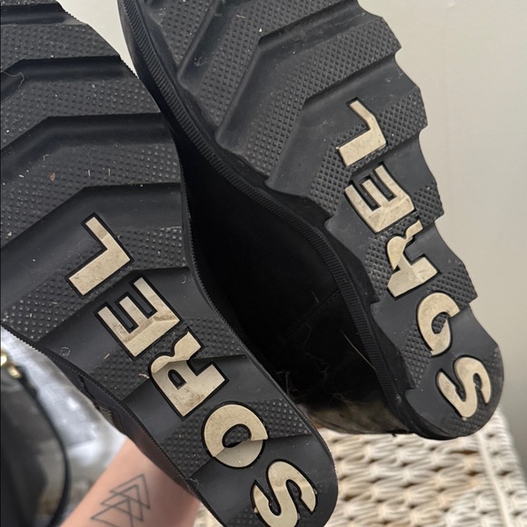 Sorel Wedge Heel Ankle Booties - Picture 4 of 4